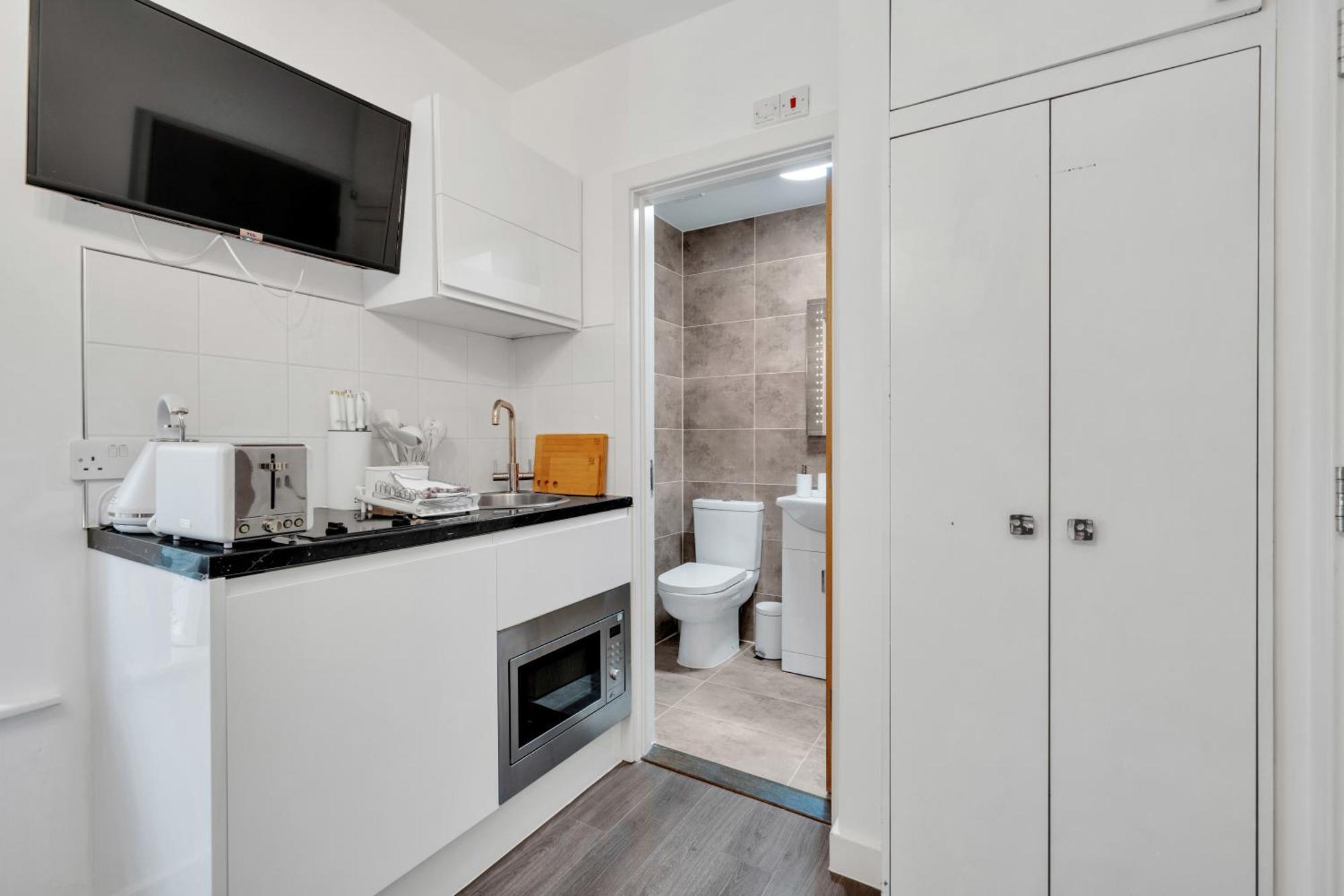 Urban Elegance Luxury Living With Kitchenette Apartment London Exterior photo